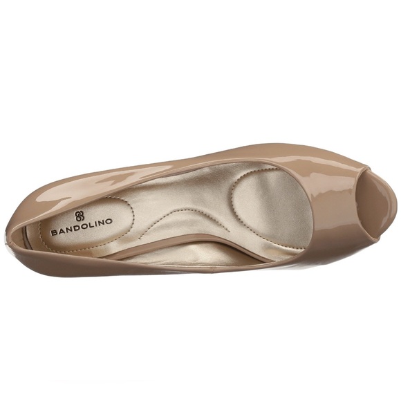 Elegant size 8 Tan Patent PU Peep Toe Heels by Bandolino - Picture 3 of 12